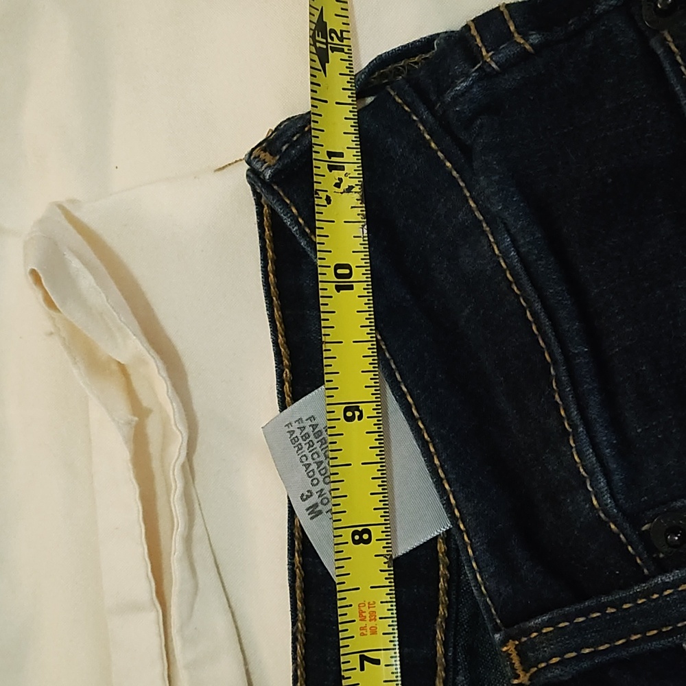 Levi's - Picture 4 of 4